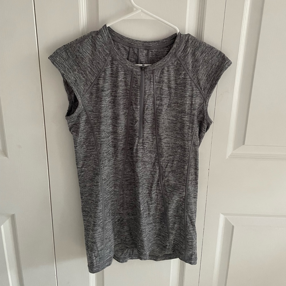 ATHLETA - Half zip grey tank - Small